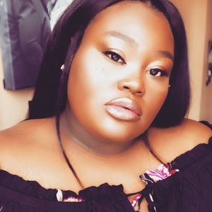 Meet your Posher, Eboni